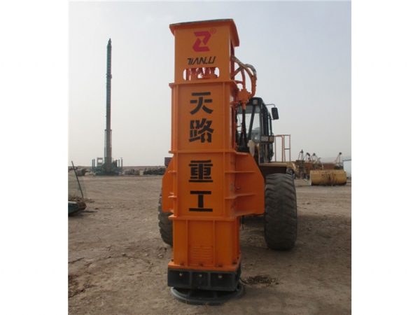 高速液壓夯實(shí)機(jī)